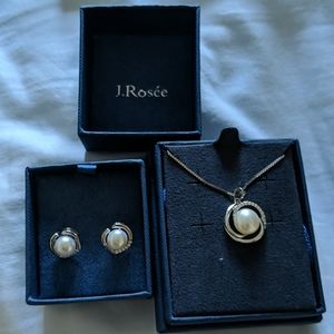 New Pearl Necklace and Earrings set